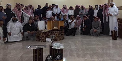 منسوبو "حكيم بن حزام" يكرمون الغامدي