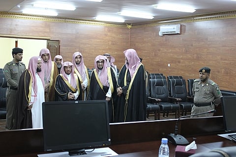 "النصار" يتفقّد محكمة عرعر الإدارية للاطلاع على سير العمل