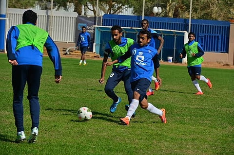 الهلال: نيفيز والشهراني والفرج يلزمون العيادة الطبية