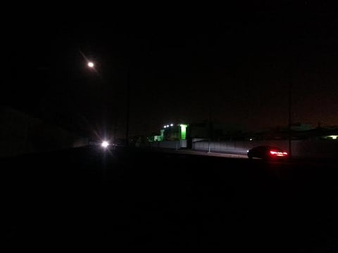 انقطاع التيار الكهربائي يربك بعض الأحياء السكنية بينبع