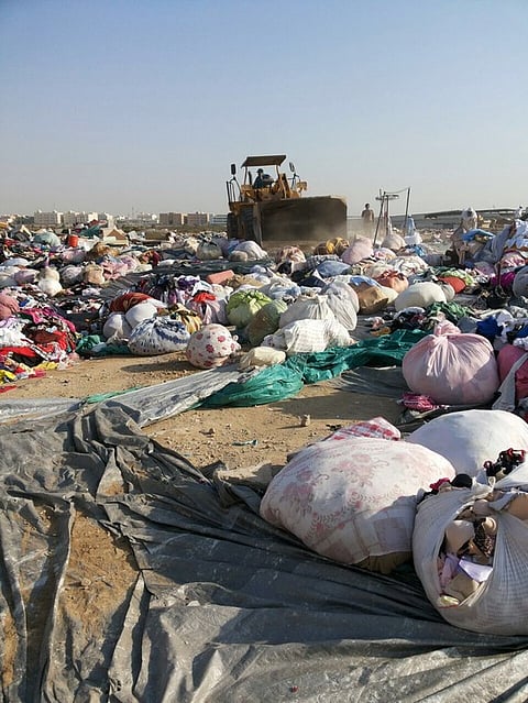 أمانة جدة تدهم أسواق الملابس المستعملة بـ"حراج الصواريخ"