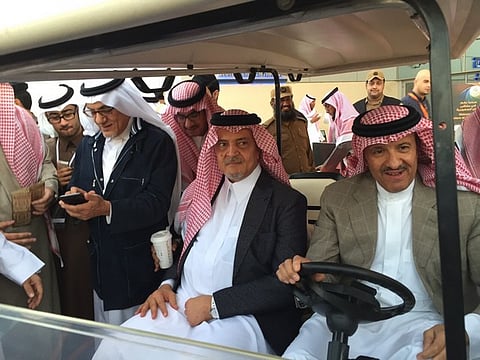 شاهد.. 4 أمراء يزورون ملتقى "ألوان السعودية"