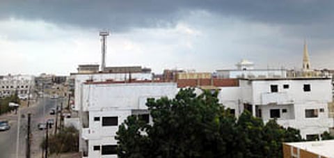 زراعة الليث تضبط 3 شاحنات محملة بالفحم وتبيعها بالمزاد العلني