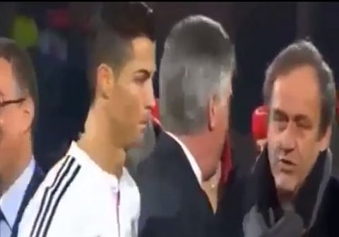 بالفيديو .. "رونالدو" يتجاهل مصافحة "بلاتيني" بالمغرب