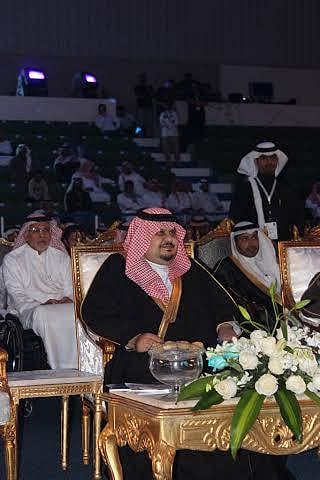 بالصور.. "الهلال" يزف 107 عرسان ويُعلن إقامة وقف خيري