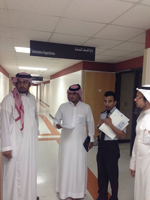 "العمل" يداهم مستشفى حكومياً بجدة ويضبط 47 مخالفة