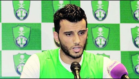 "الأهلي" يتمسك بـ"السومة" هداف الدوري .. حتى 2018