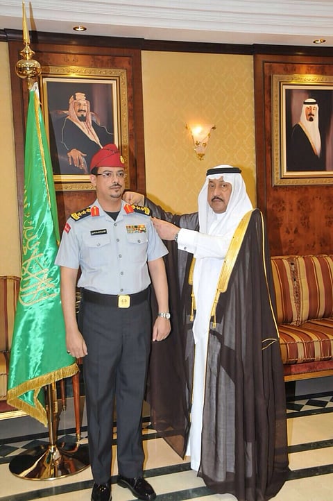 "بن مهرس" إلى رتبة عقيد بالحرس الوطنى