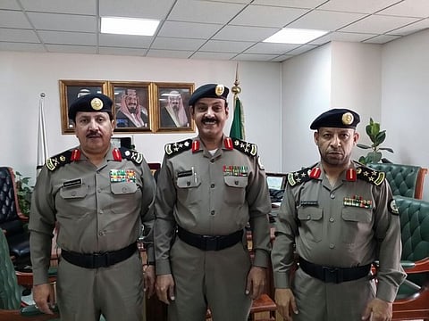 "السواط" يقلد "السبيعي" رتبة " عميد "