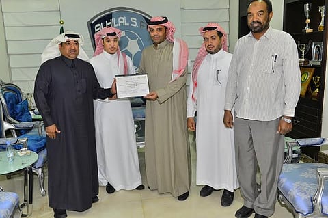 وفد من إدارة تراخيص الأندية يقوم بزيارة لمقر نادي الهلال