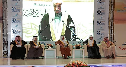 أمير الشرقية يحذر من خطورة "السمنة" على الأطفال