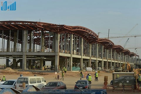 "فهد بن عبدالله" يتفقَّد مشروع تطوير مطار الملك خالد الدولي بالرياض