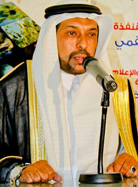 الشاعر والقاص "حلواني" في مرثيته: إن مات ما مات خير كان يغدقه