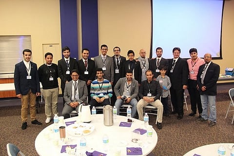 شاهد .. الطلاب السعوديين بـ "تينيسي الأمريكية" ينعون "فقيد الأمة"