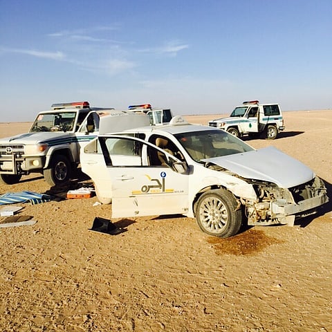 بالصور.. مطاردة مثيرة بالطائف تطيح بسائق أجرة هرب من نقطة تفتيش