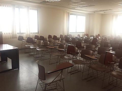 حالات غياب جماعية لطلاب (علوم خليص) منذ يومين لانقطاع الكهرباء