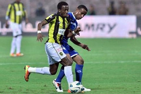الهلال يسعى لإطفاء الشعلة .. والفتح يتربص بالاتحاد