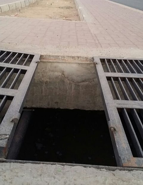 حفرة تتصيد الأطفال والمارة بطريق الملك فيصل بنجران