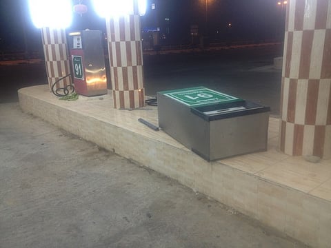 مراهقون يقتلعون "مضخة بنزين" بالخرمة بسبب 40 ريالاً