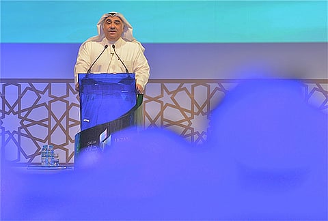 "فقيه": أبناء 180 دولة ينافسون مواطنينا على الوظائف