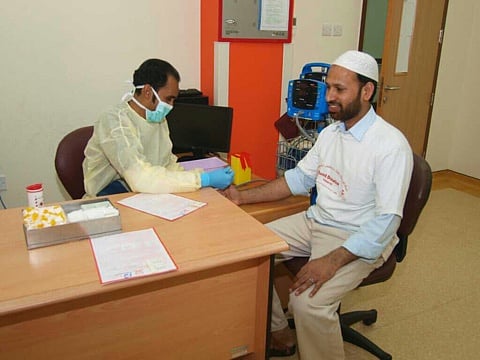 مستشفى الملك فهد بجدة ينفِّذ حملة للتبرع بالدم