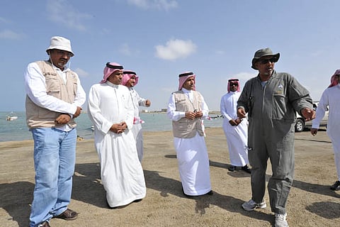 "الجاسر" يعلن انتهاء أعمال تنظيف كورنيش جدة الجنوبية