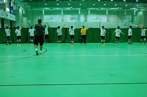 استعداداً للبطولة الخليجية ... أخضر الصالات يواصل تدريباته