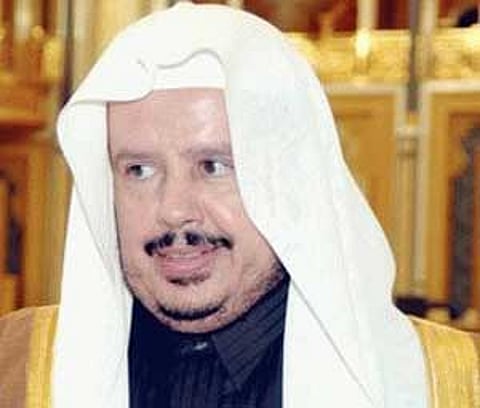 رئيس مجلس الشورى يقوم بزيارة رسمية إلى سلطنة عمان