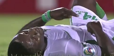 بالفيديو.. لاعب أردني يرفض التسجيل بسبب إصابة لاعب الخصم