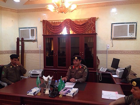 مدير مرور نجران يتفقد الخدمات الإلكترونية بيدمة وسلطانة