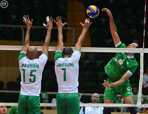 طائرة الهلال تسقط في محطة الأهلي.. و(الراقي) يحلق في أجواء العربي