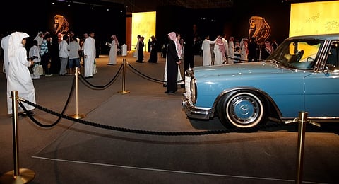 شاهد.. سيارات الملك فهد بأرقام لوحات عادية بمعرض "روح القيادة"