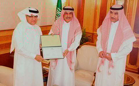 تسليم 3 شركات شهادات التأهيل لتشغيل محطات الوقود