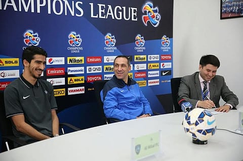 دونيس: لوكوموتيف تطور.. وخوض 6 مباريات في 19 يوماً صعب