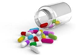 80 % من الفيتامينات وأدوية الكالسيوم والحديد مهددة بالانقطاع