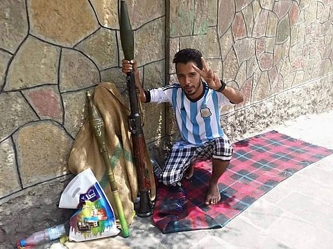 "الحوثيون" يفجّرون منزل عقيد يوالي "هادي".. ودباباتهم تقصف عشوائياً