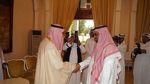 "محافظ الطائف" يستقبل وفد الصحة لمبايعة "المحمدين"