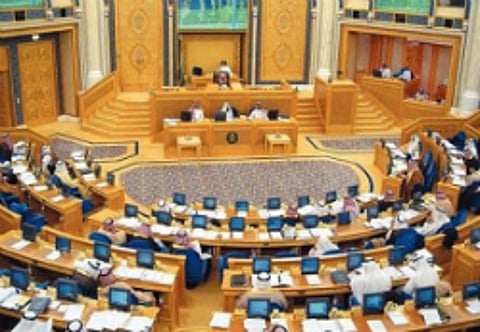 "الشورى" يرفع غرامة مستغلي السعودة الوهمية لـ 10 آلاف ريال