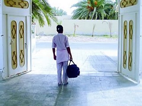 الاستقدام في السعودية .. أزمات "مفتعلة" .. والمواطن يخسر أمواله وحقوقه .. ولا بُدَّ من "الحزم"