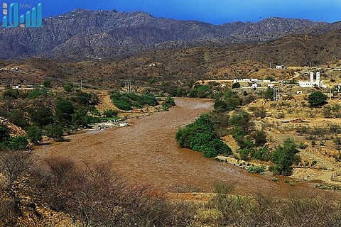 بالصور.. هطول أمطار متفرقة على مرتفعات جازان