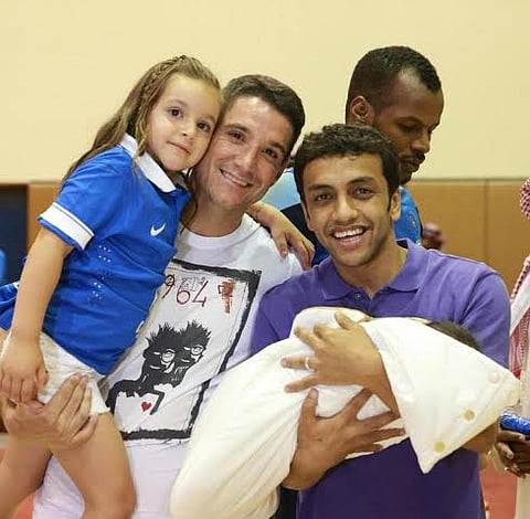 إدارة الهلال تحتفي بأبناء اللاعبين قبل مواجهة "بيروزي"