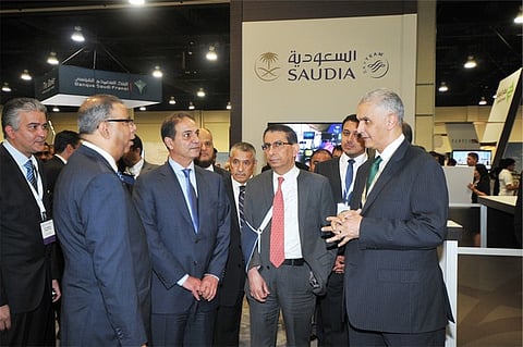 الخطوط السعودية ترعى يوم المهنة وتكرم المبتعثين