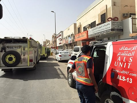 حريق في عمارة سكنية يخلف "4" إصابات بالرياض