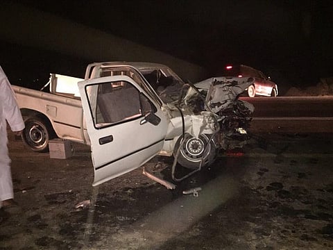 مصرع شاب وإصابة آخرين إثر تصادم عنيف بطريق "كساب أضم"