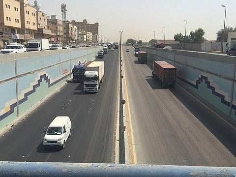 "النقل" تفتتح نفق ميناء عبد العزيز بالدمام للحركة المرورية