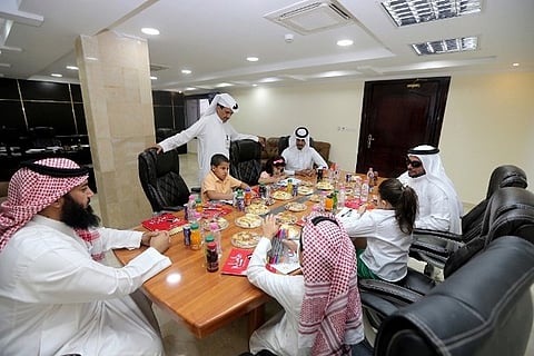 بالصور.. "عمل الجوف" يطلق مبادرة "الموظف الصغير"