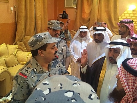 اللواء "الجابري" ينقل تعازي القيادة لأسرة "الغامدي" بالباحة