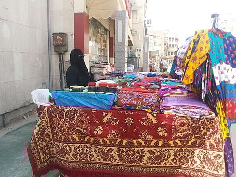 البساطة السعودية "أم مبارك": بعض مراقبي أمانة الطائف يهددوني بالطرد