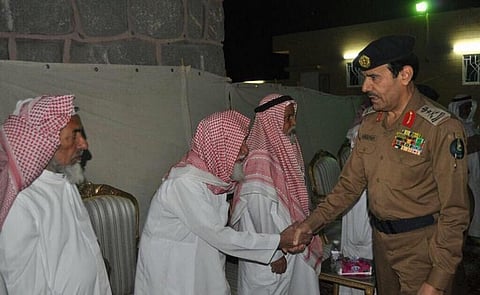 مدير الدفاع المدني يقدِّم تعازيه لأُسَر المتوفين بـ"طريق الموت" بالطائف