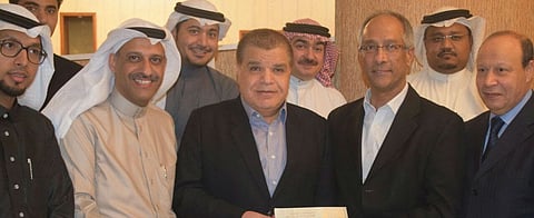 "إعلاميو جدة" يودعون القنصل الفلسطيني